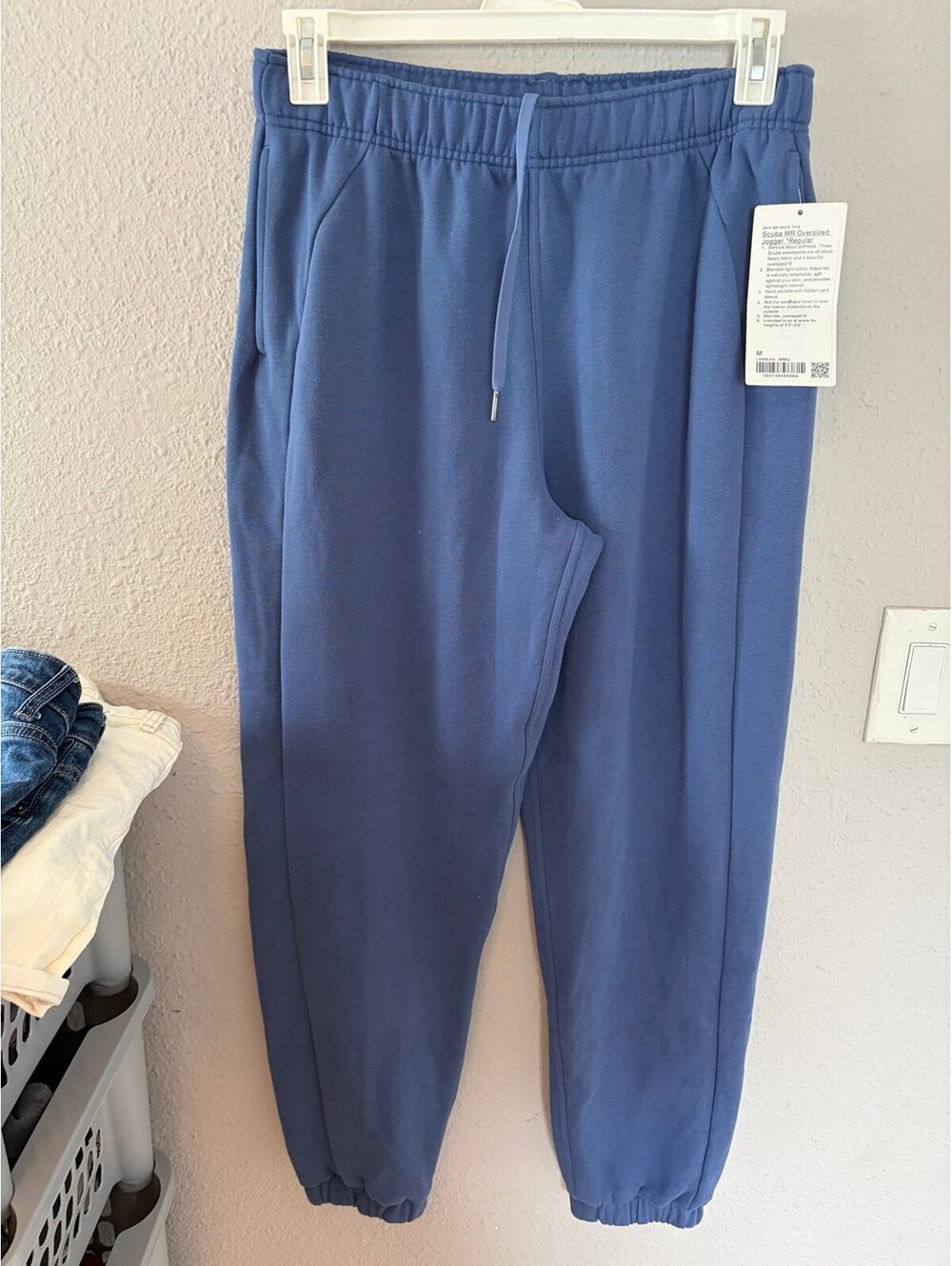 NWT FLAWED Lululemon Scuba Mid-Rise Oversized Jogger *Regular Brilliant Blue siz